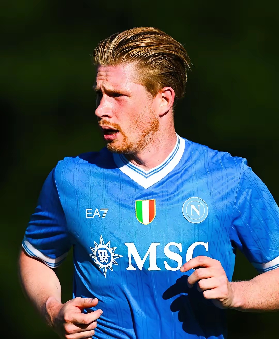 打满12分钟！怀特首节投篮10中5，得到12分2篮板2助攻