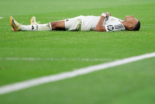 篮球火箭球员连续三场命中关键投篮