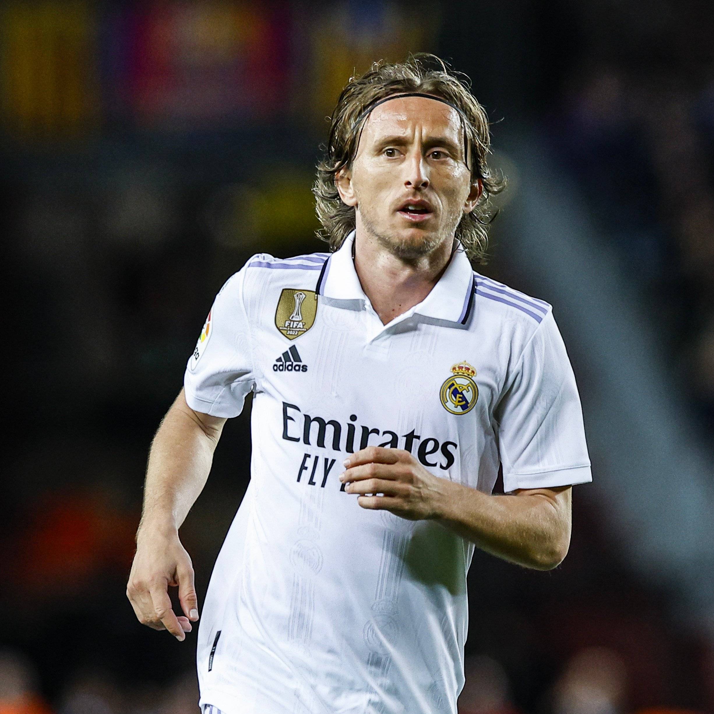 记者：斯图加特开始谈法比奥-维埃拉，阿森纳要价3000-3500万