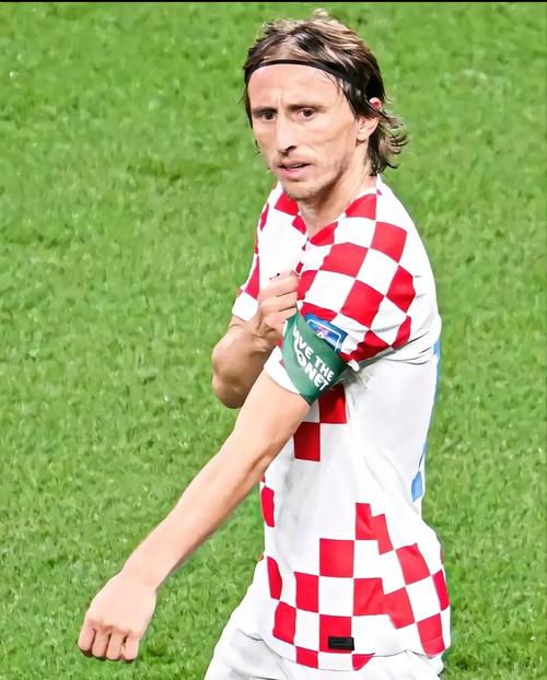 范迪克直言萨拉赫替补：利物浦没有“免检卡”，巨星也需证明自己