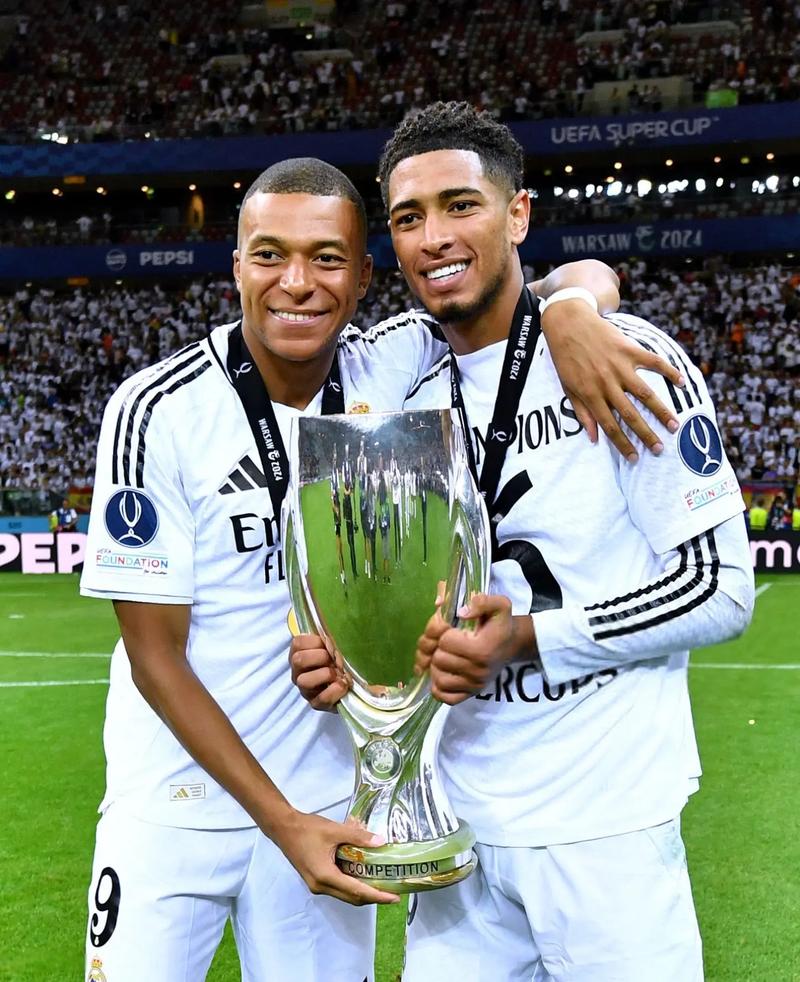 2025／26赛季英超：桑德兰3-2逆转伯恩茅斯，英超积分榜排名来到了第4（英超2025／26赛季：桑德兰3-2逆转伯恩茅斯，跃居积分榜第4）